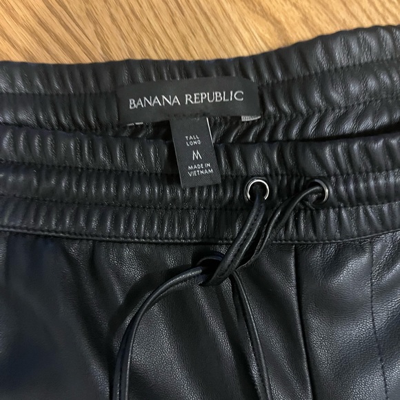 Banana Republic Faux Leather Jogger M Tall - Picture 6 of 8